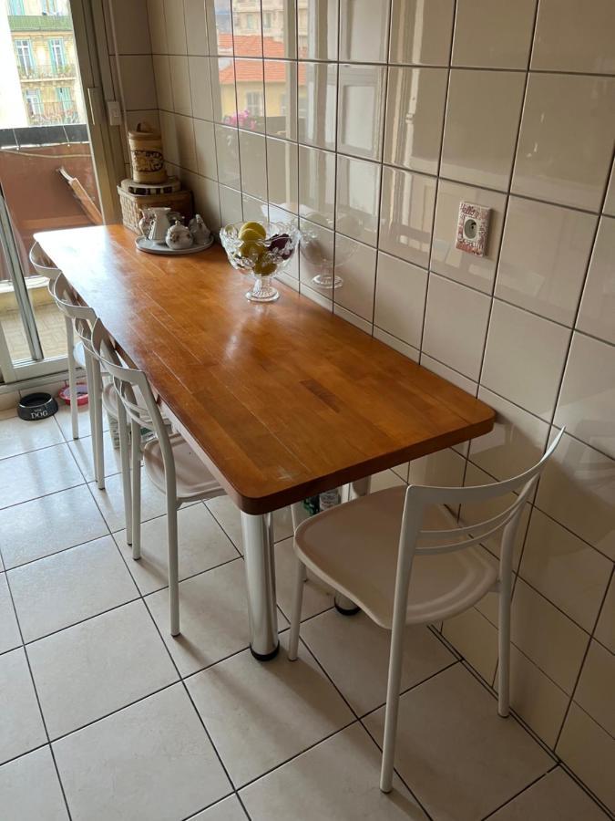 Séjour chez l'habitant Privee Avec Terrasse Au Port De